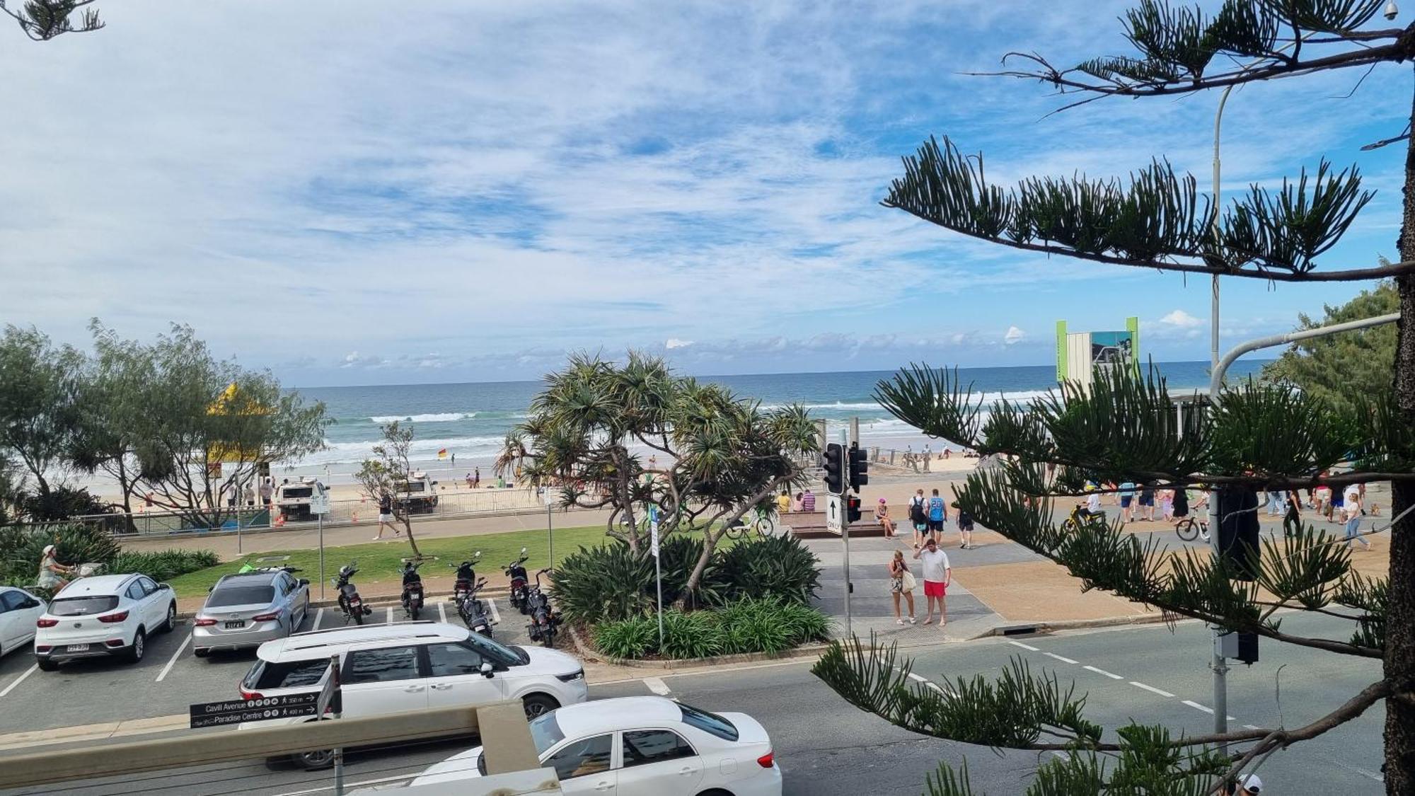 Beachfront Studio Gold Coast Exterior photo