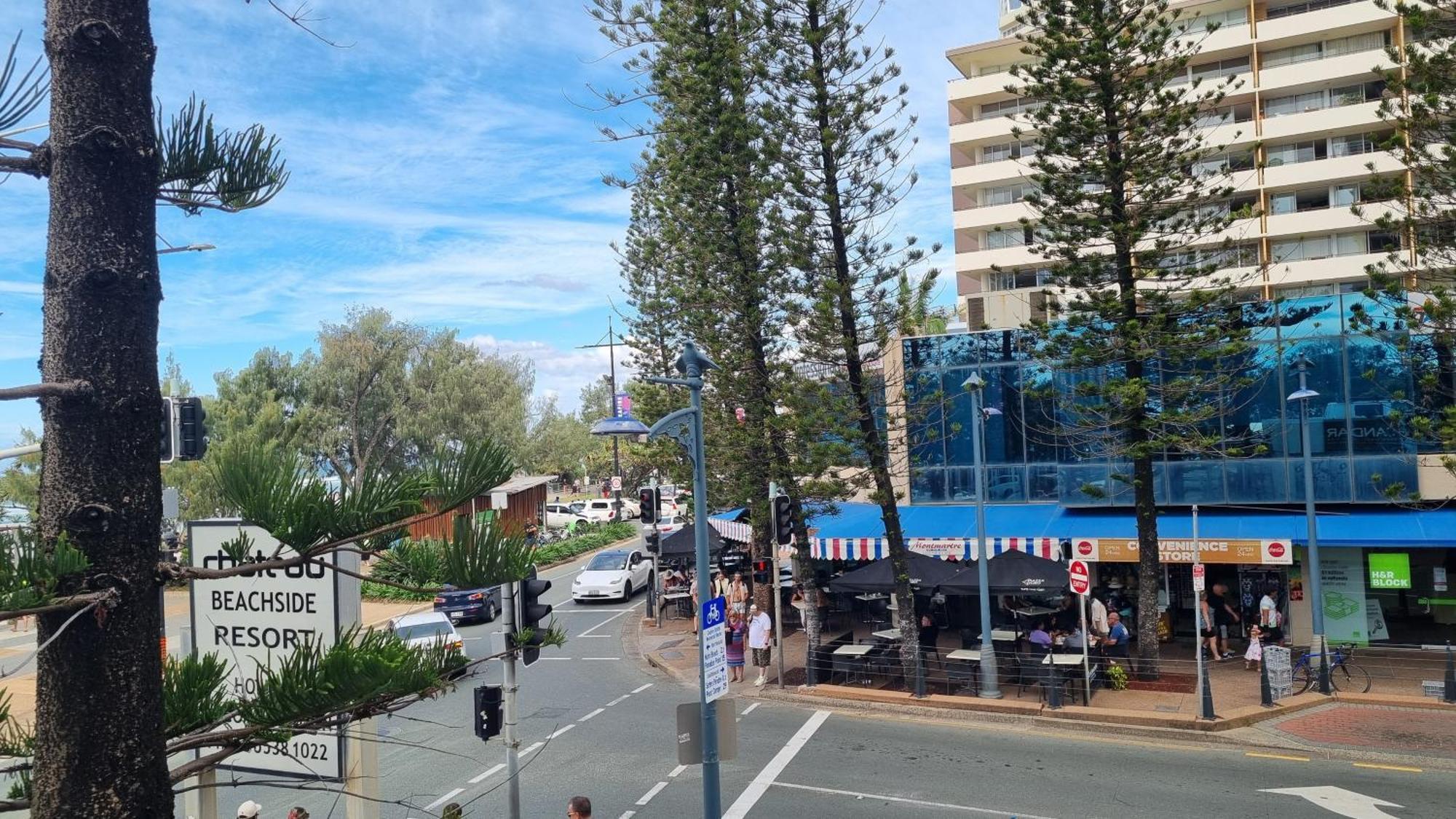 Beachfront Studio Apartment Gold Coast Exterior photo